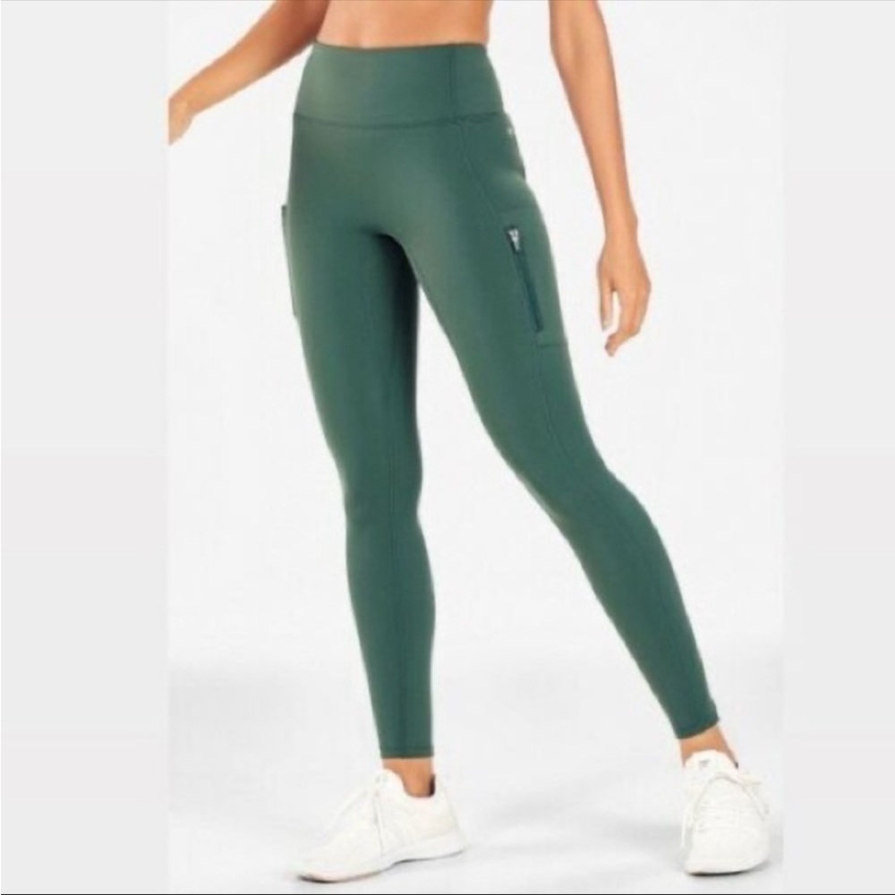 Fabletics Trinity High Waisted Motion365 Utility Legging